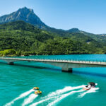 Bouée tractée sur le lac de Serre-Popnçon